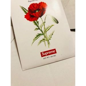 Authentic Supreme SS18 Poppy Seed Pack